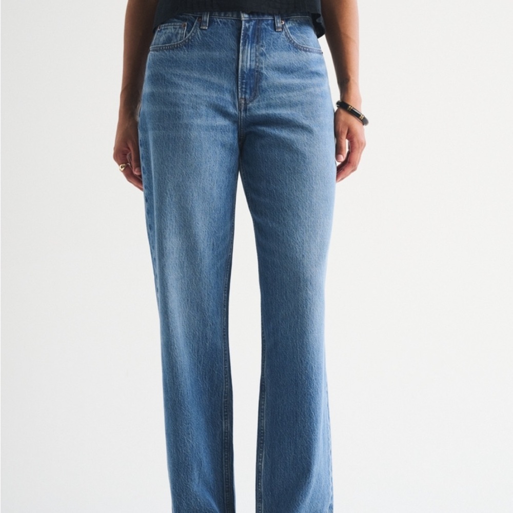 Abercrombie & Fitch Curve Love High Rise Loose Jeans